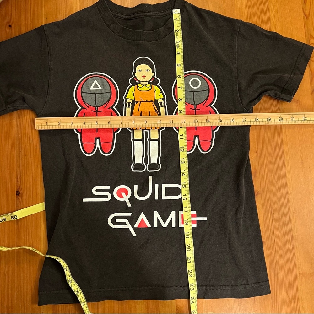 Squid Game “A Little Girl Doll” Black Tshirt, men’s XS women’s S - Picture 4 of 5